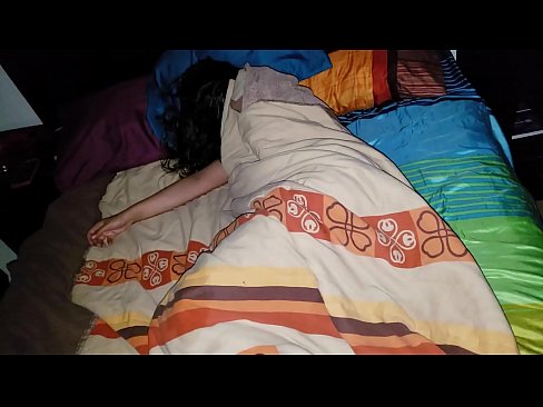 ❤️ El fillastre renya la seva jove madrastra mentre dorm. ❌ Sexe de qualitat al ca.camasexys.top ️❤